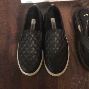 Black quilt pattern Steve Madden shoe size 7.5